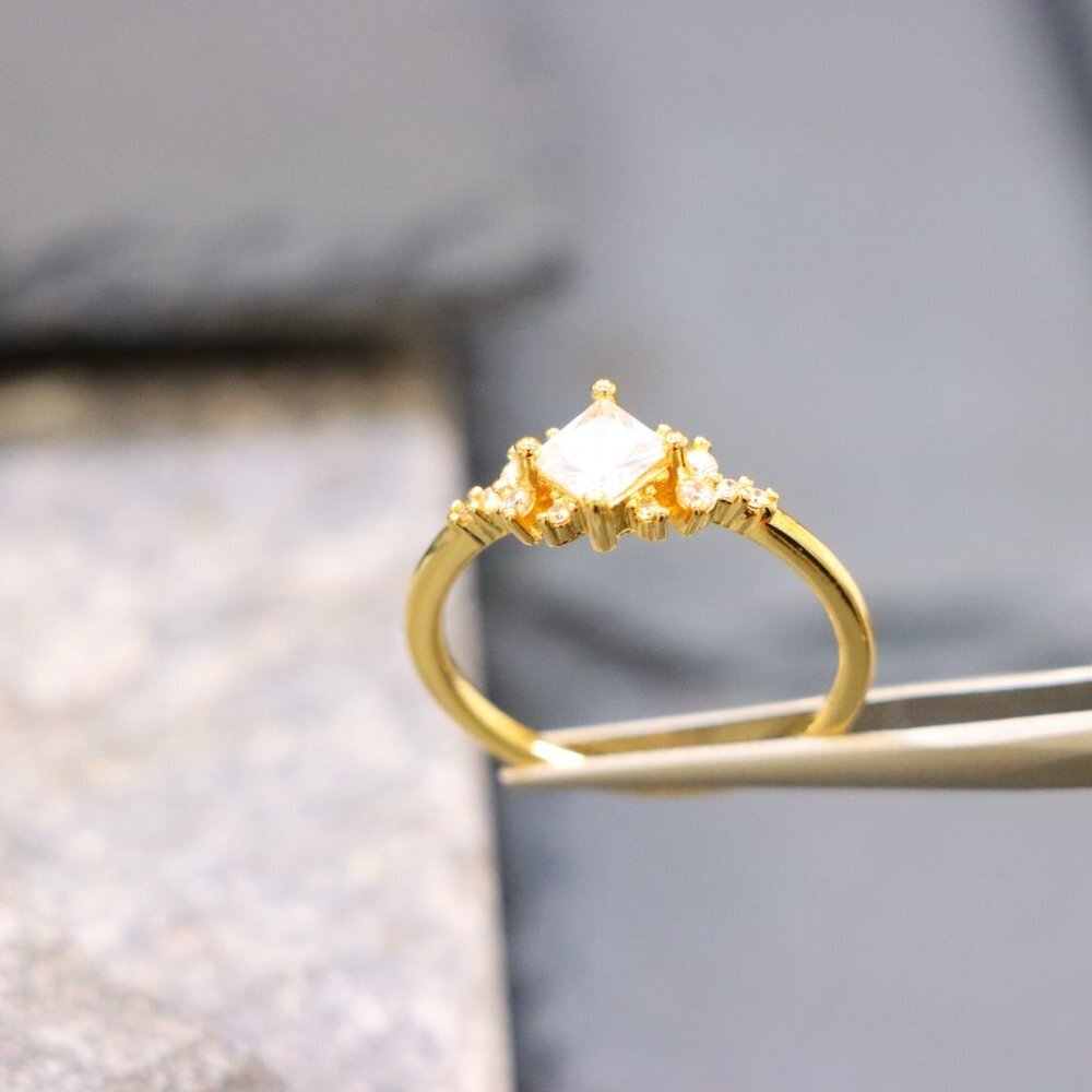 😍Noble Square Flower Gold Plated Princess Ring for Women, LDMCM074-6 - Picture 6 of 14